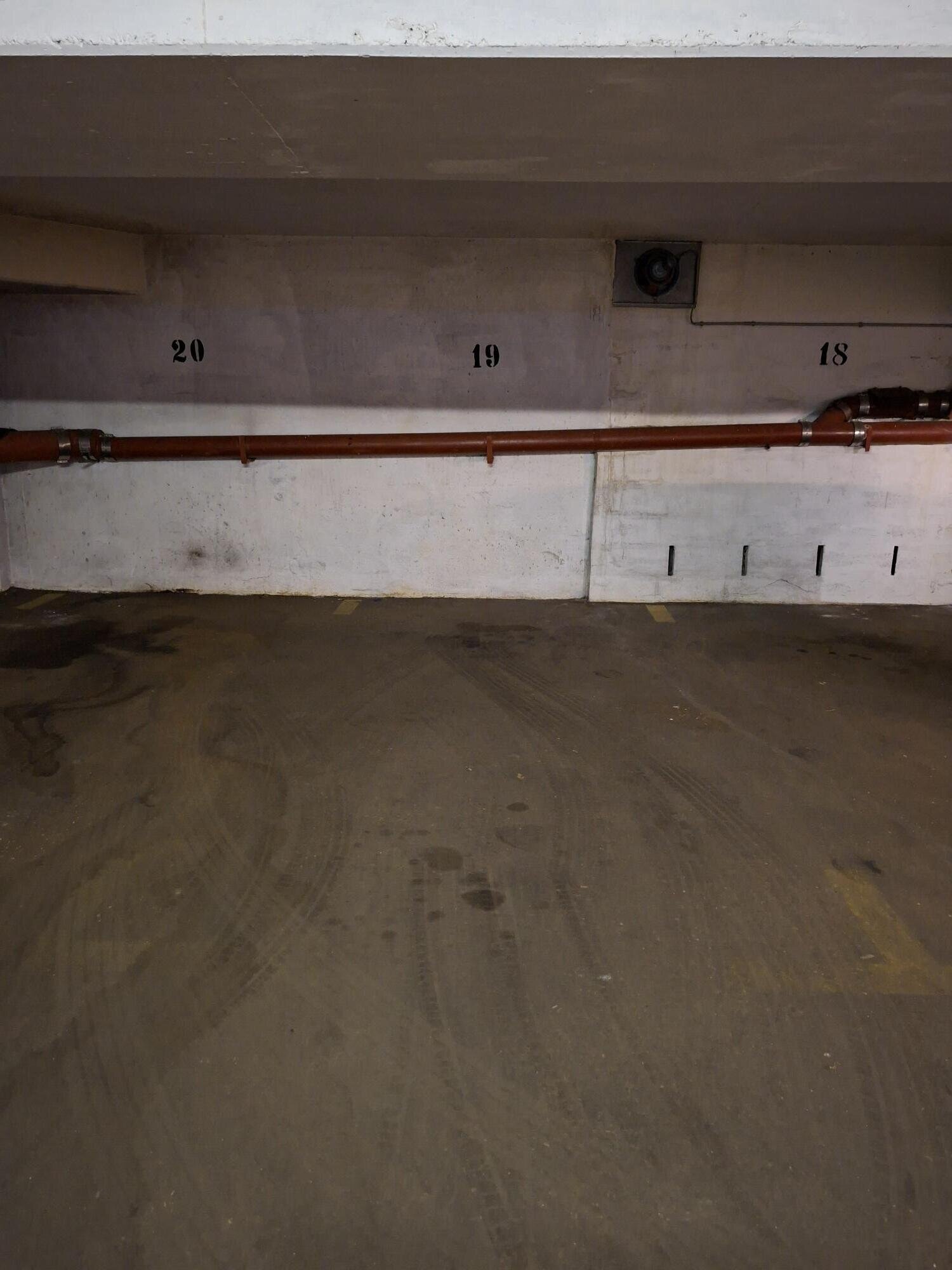 Parkplatz 19 (2)